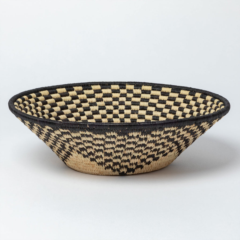Handwoven Raffia Checkered Star Bowl