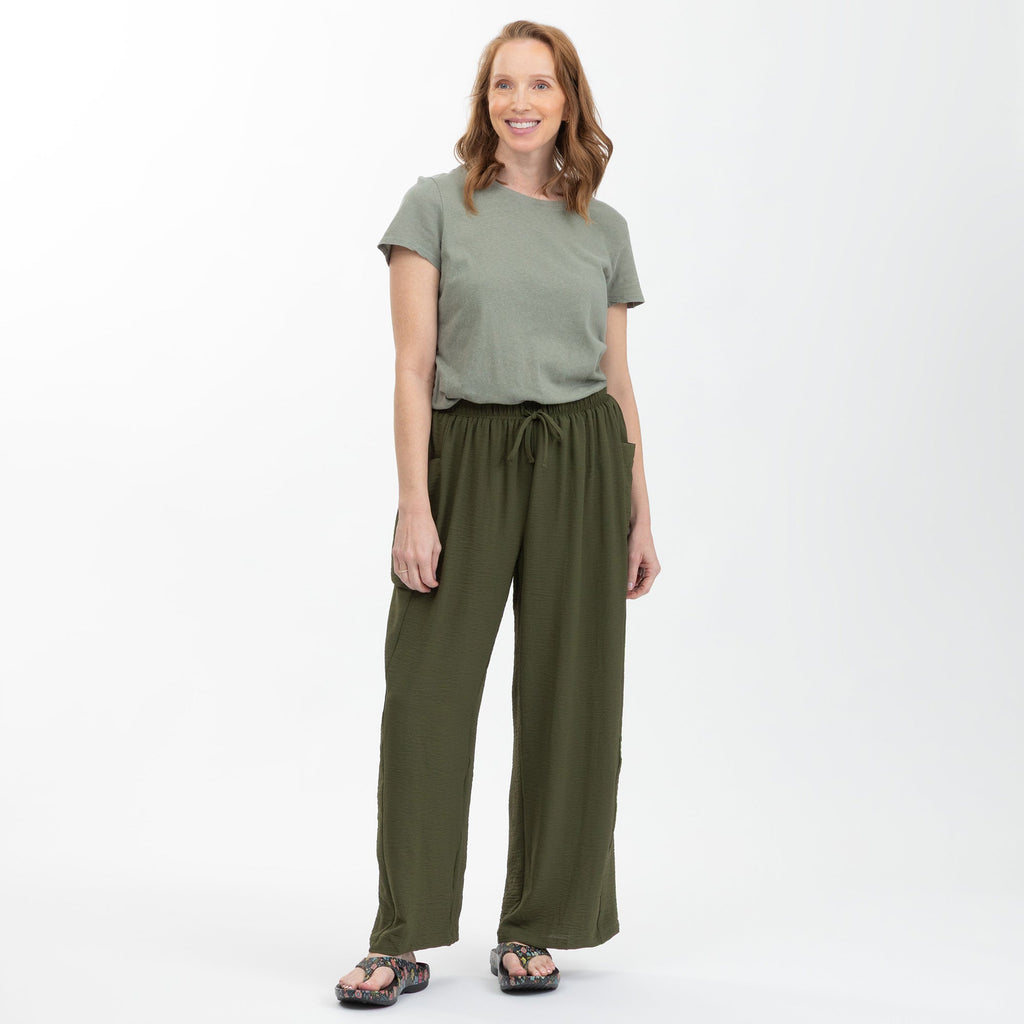 Paw Print Relaxed Lightweight Wide Leg Pants with Pockets