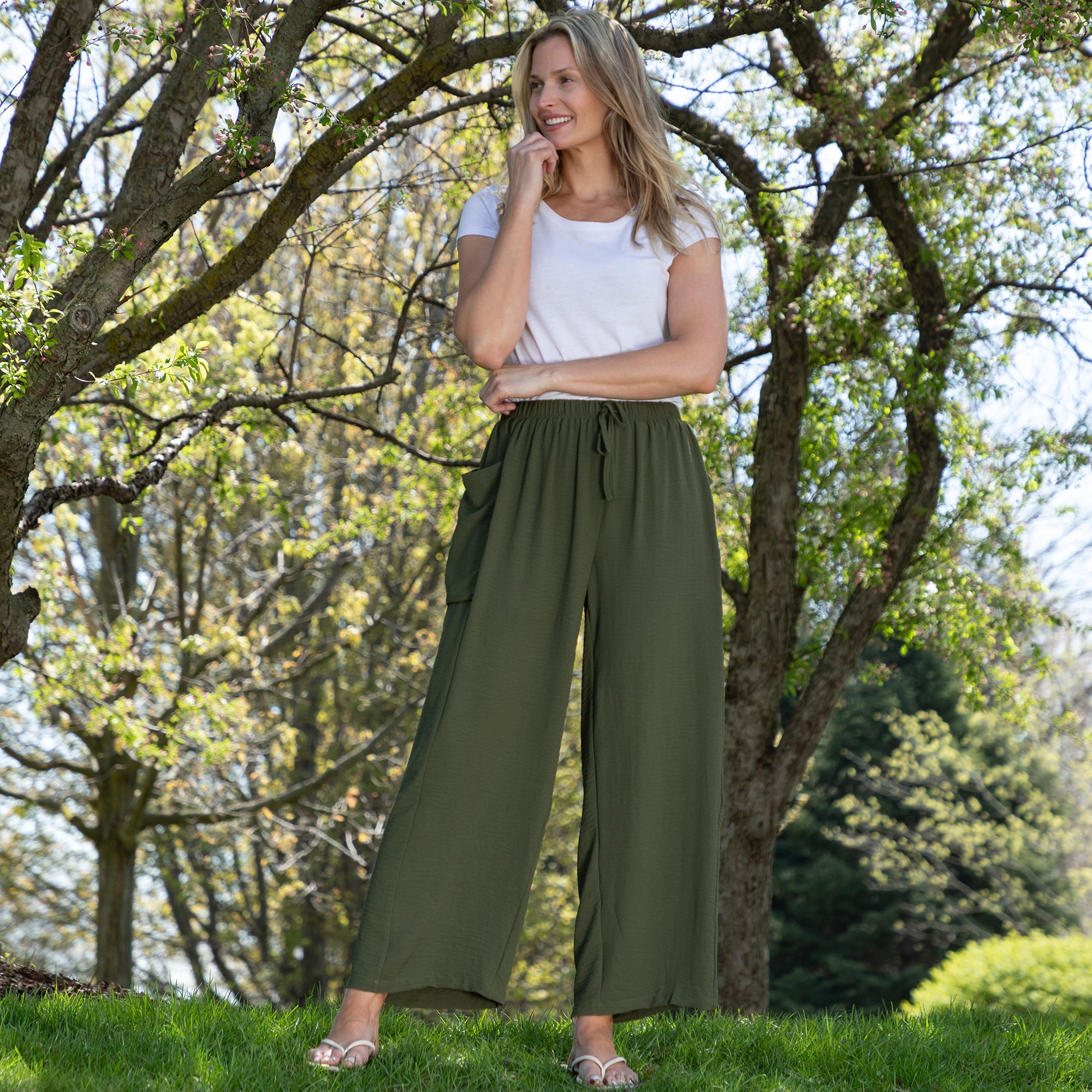 Paw Print Relaxed Lightweight Wide Leg Pants with Pockets